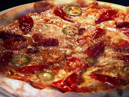 Diavolo Csipős ! Szalámi, hagyma, pepperoni, paradicsom, sajt, oregánó   (A,C,G) - Scharf! Salami, Zwiebeln, Peperoni, Tomaten, Käse, Oregano - Spicy! Salami, Onion, Pepperoni, Tomato, Cheese, Oregano