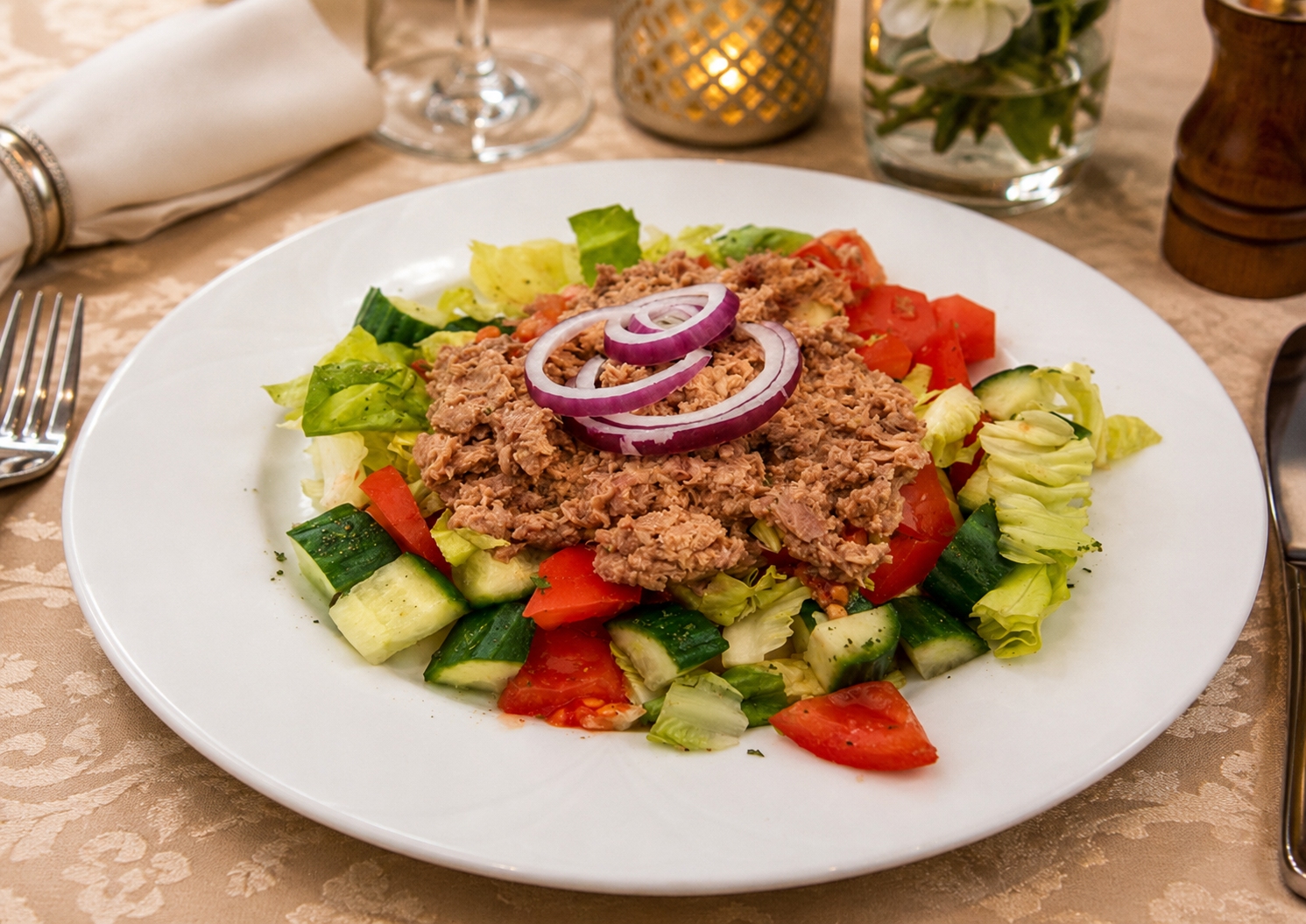 Tonhalas friss saláta (D) - Zunfischsalat - Tuna salad
